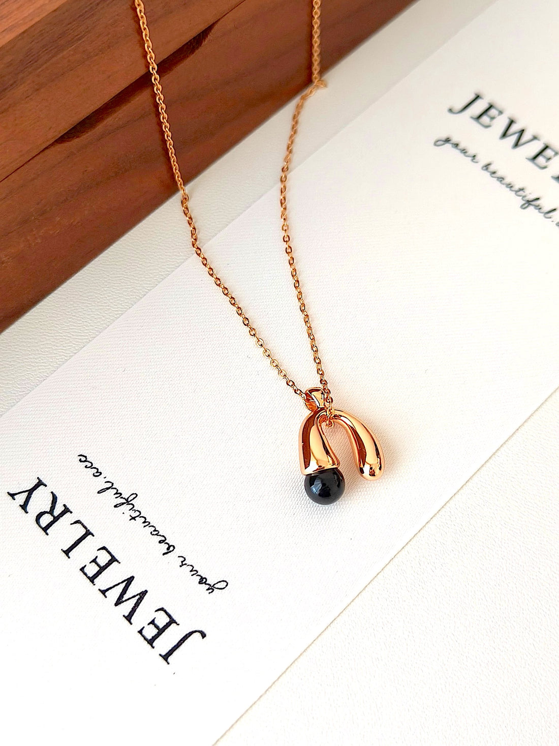 18K Gold-Plated S925 Silver Necklace with Natural Black Goldstone | Minimalist U-Shape Design | Elegant and Timeless Jewelry